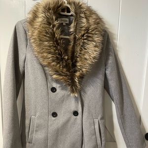 Smoke free home!  Light coat, very gently used!